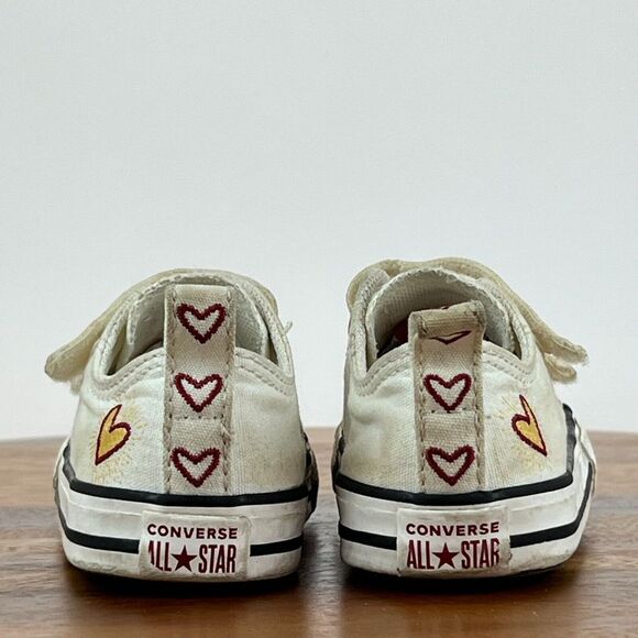 Little Kids Childrens Converse CTAS Ivory Hearts Low Sneakers Shoes Size 6 C GUC - Picture 6 of 8